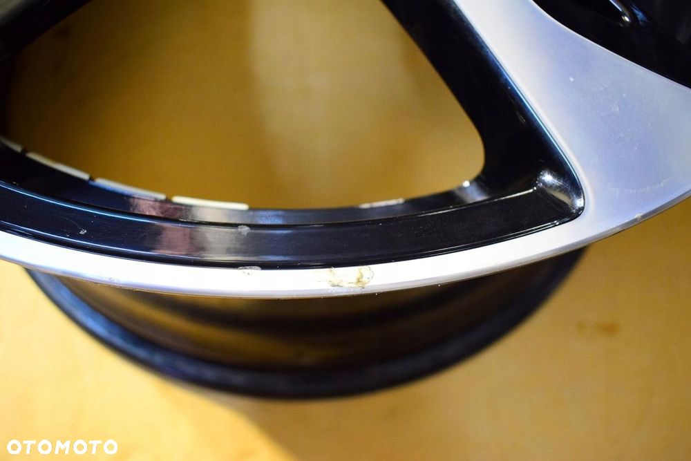 AUDI 19 ,,S-Line TT RS 8S0 Oryginał - 4