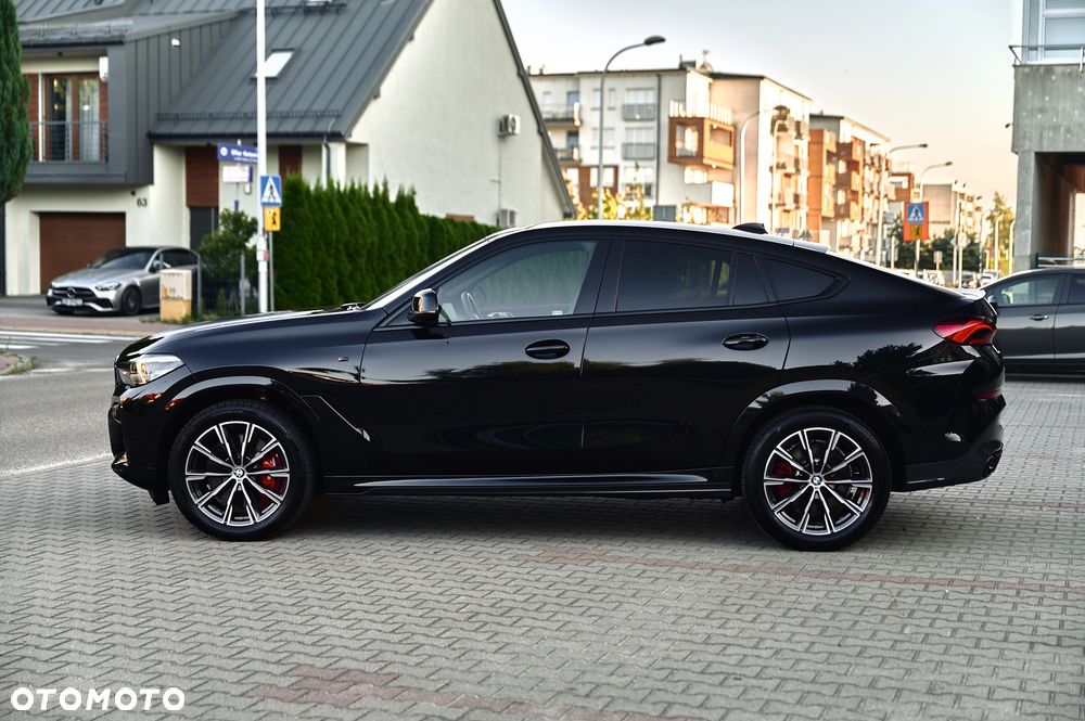 BMW X6 xDrive40d mHEV - 13