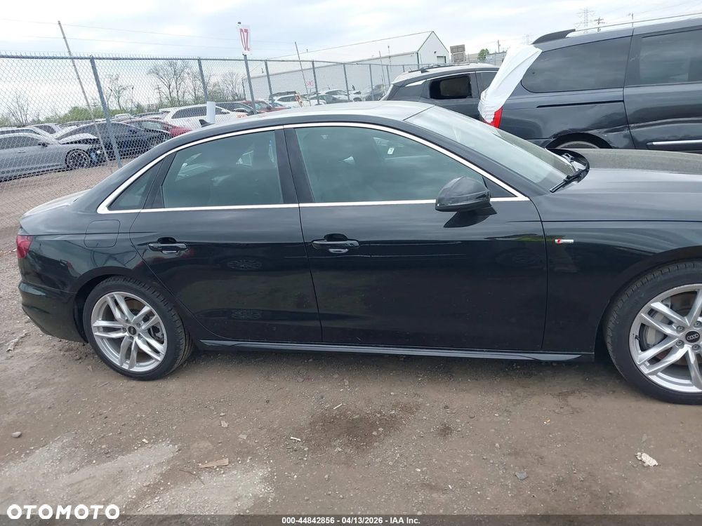 Audi A4 Limousine - 13