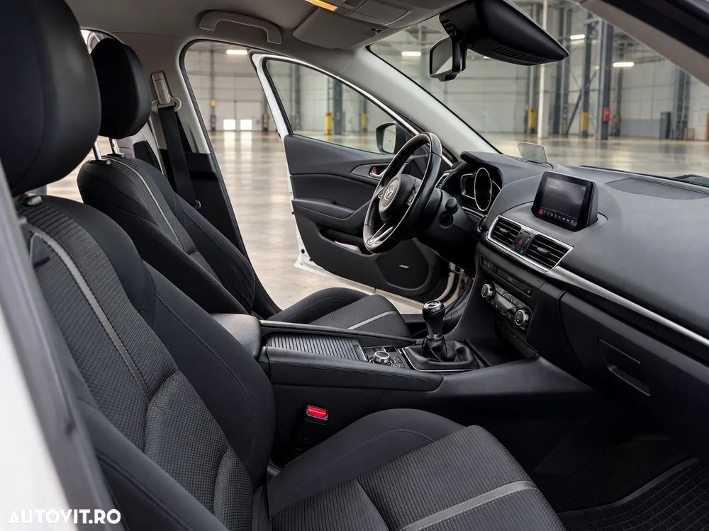 Mazda 3 - 6