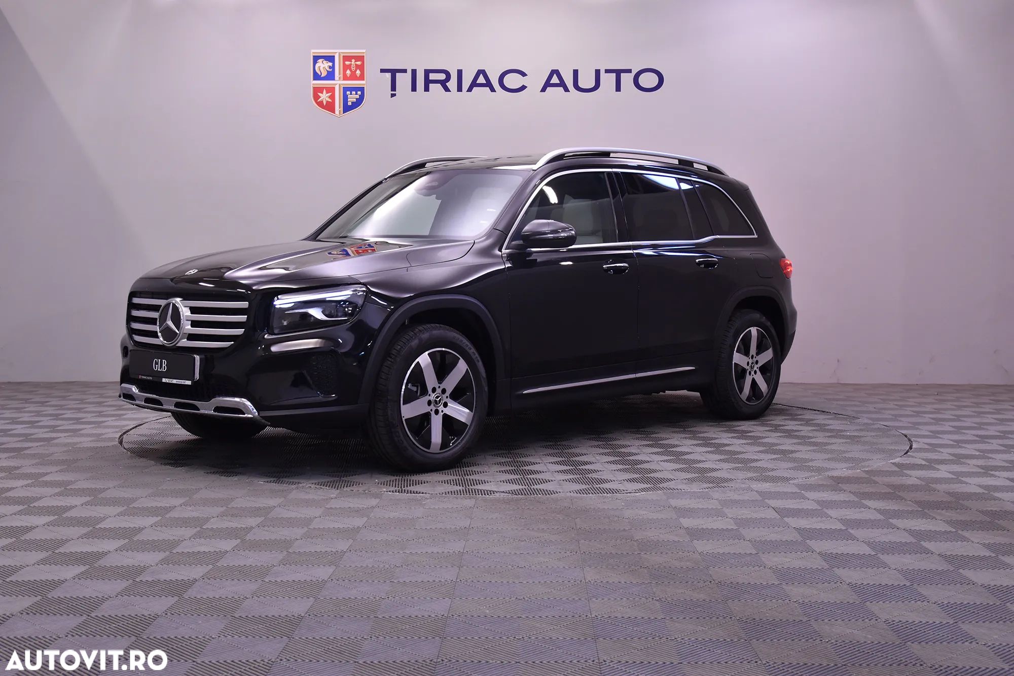Mercedes-Benz GLB 220 4Matic 8G-DCT AMG Line Advanced Plus - 1