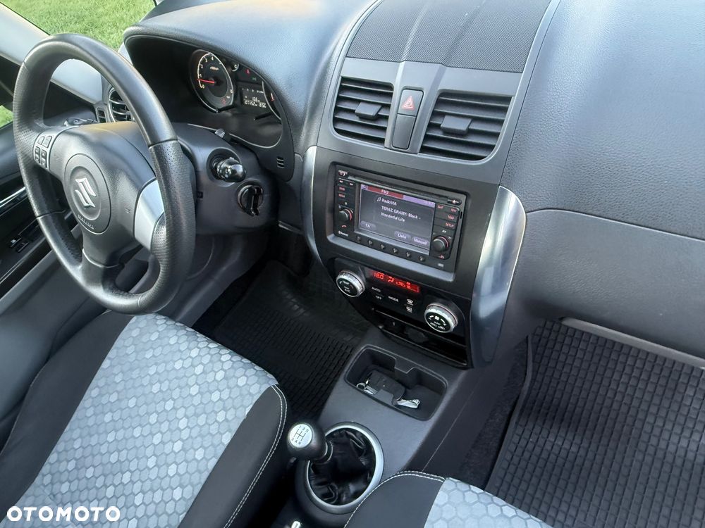 Suzuki SX4 1.6 VVT 4x4 Style - 23