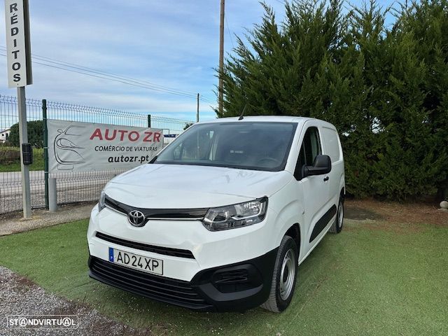 Toyota PROACE CITY 3 LUG. - 1