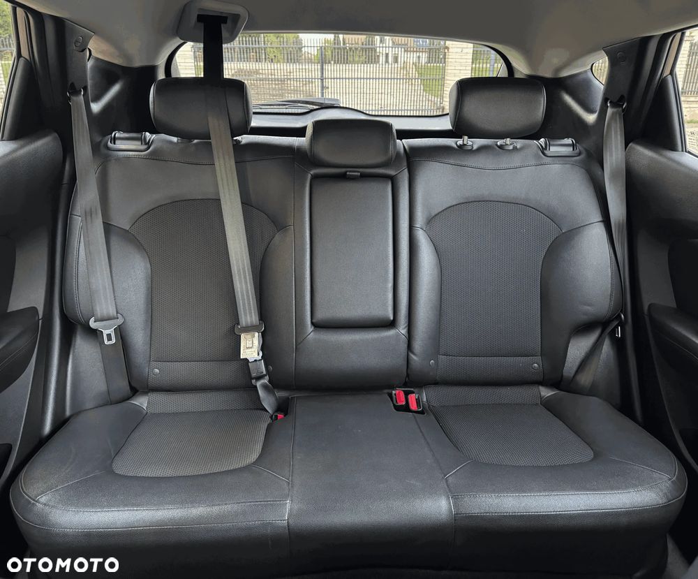 Hyundai ix35 1.6 2WD Fifa World Cup Edition - 21