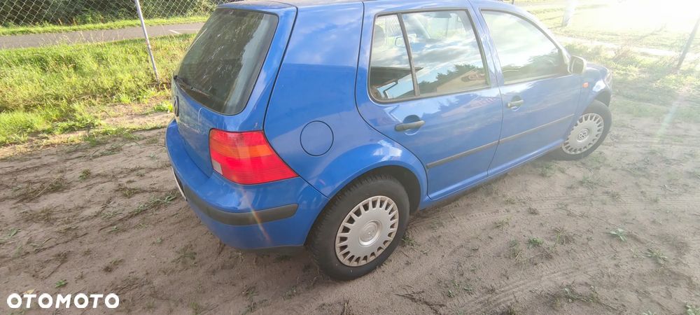 Volkswagen Golf 1.9 TDI Comfortline - 7