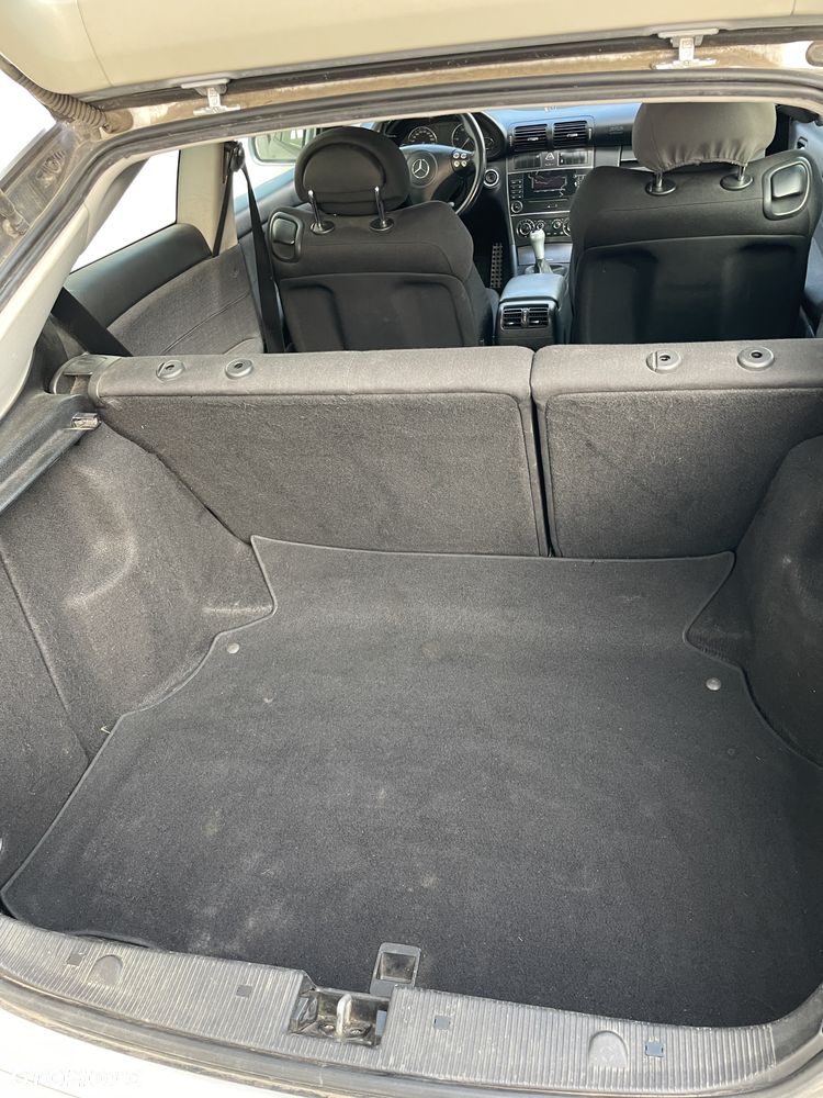 Mercedes-Benz Klasa C 220 CDI - 12