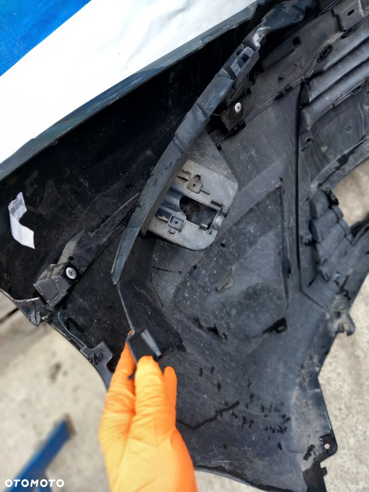 Zderzak przedni/przód TOYOTAPROACE 16- - 22