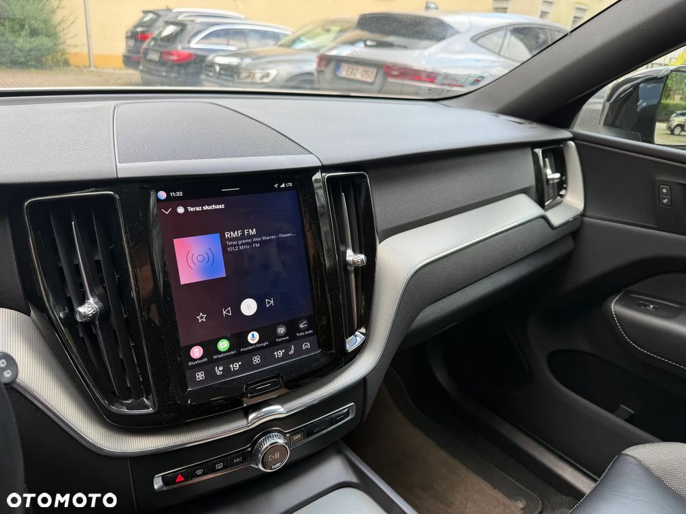 Volvo XC 60 B4 B R-Design - 19