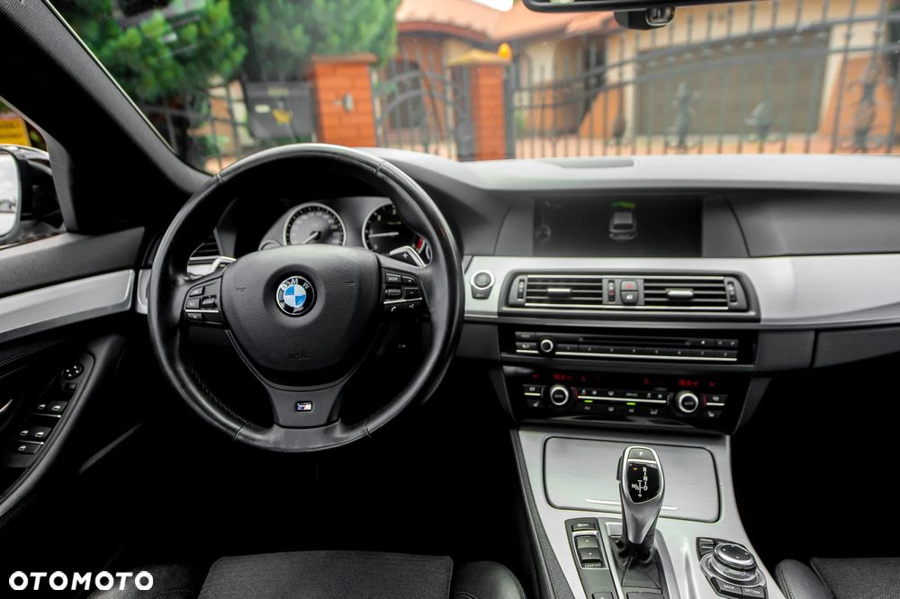 BMW Seria 5 525d xDrive Sport-Aut Modern Line - 25