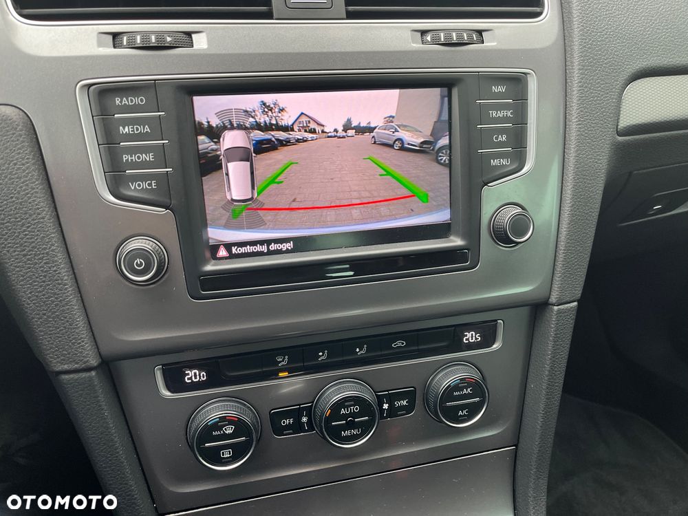 Volkswagen Golf - 11