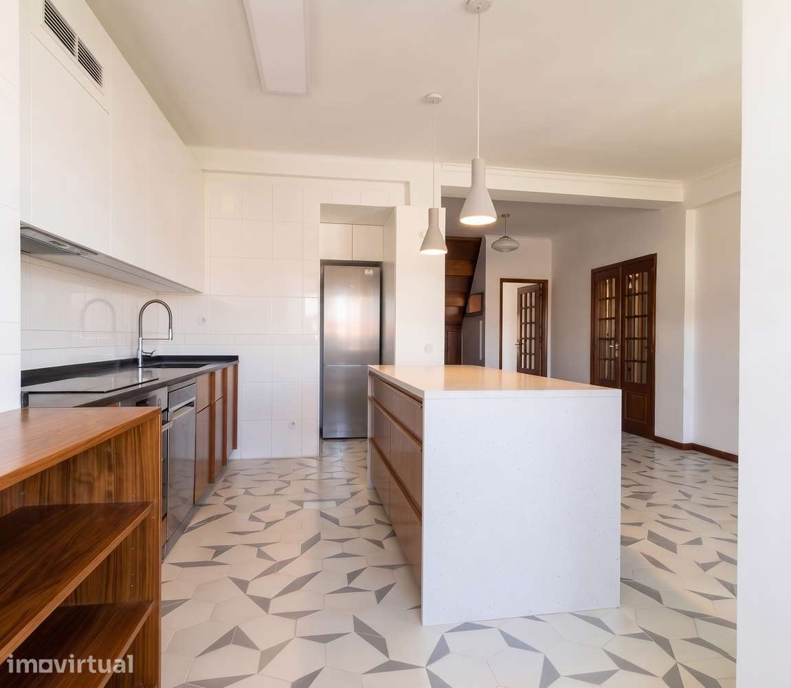 Duplex à venda na Rua Pêro Vaz de Caminha