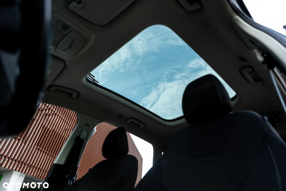 Ford S-Max - 30