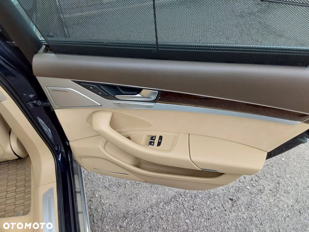 Audi A8 4.2 FSI Quattro - 6