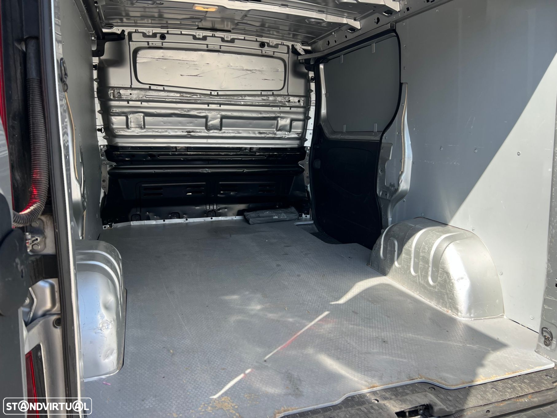 Opel Vivaro 1.6 CDTi L1H1 2.7T - 9