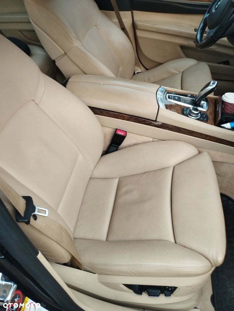 BMW Seria 7 740i - 2