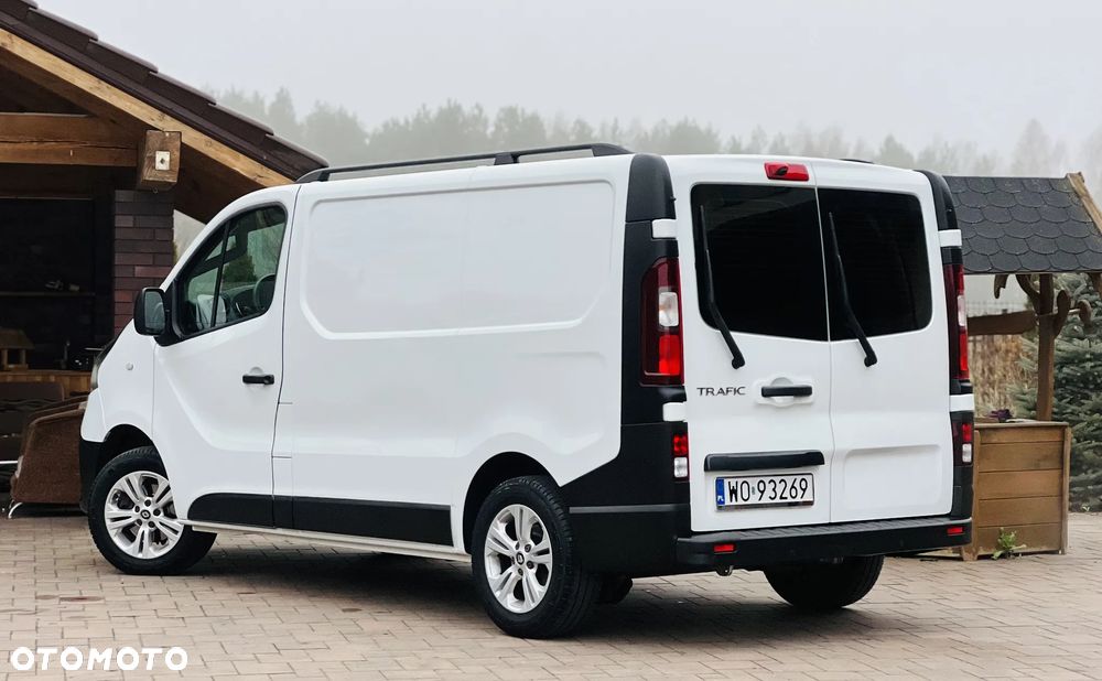 Renault Trafic - 25
