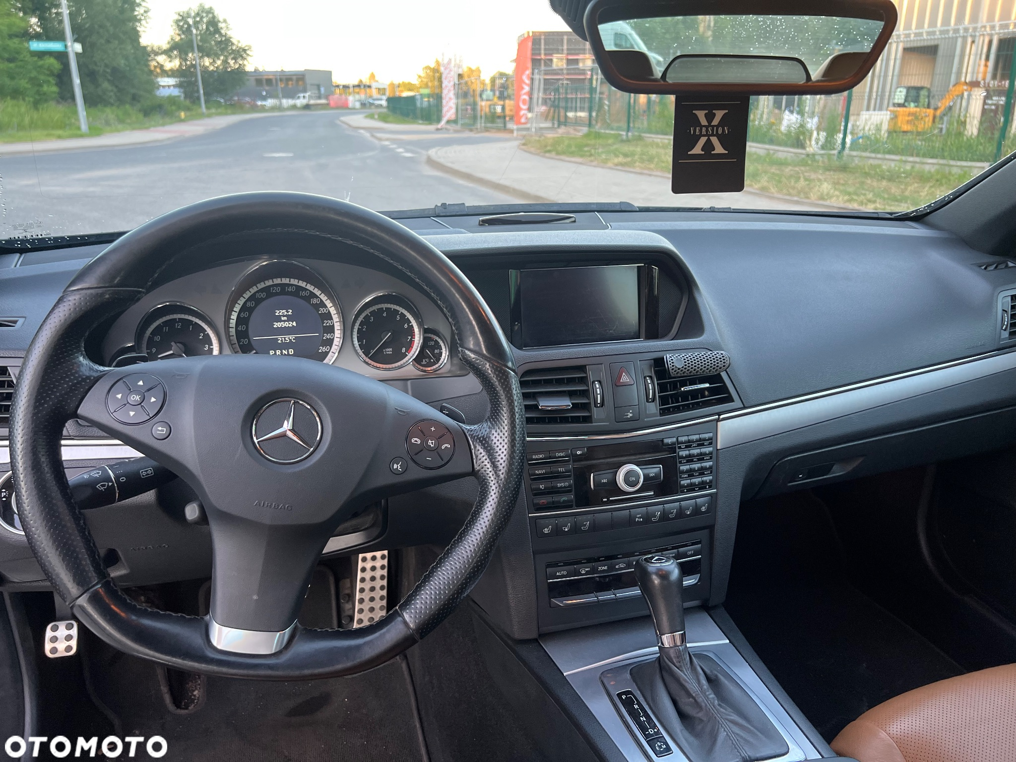 Mercedes-Benz Klasa E 350 CGI Cabrio BlueEFFICIENCY 7G-TRONIC Avantgarde - 12