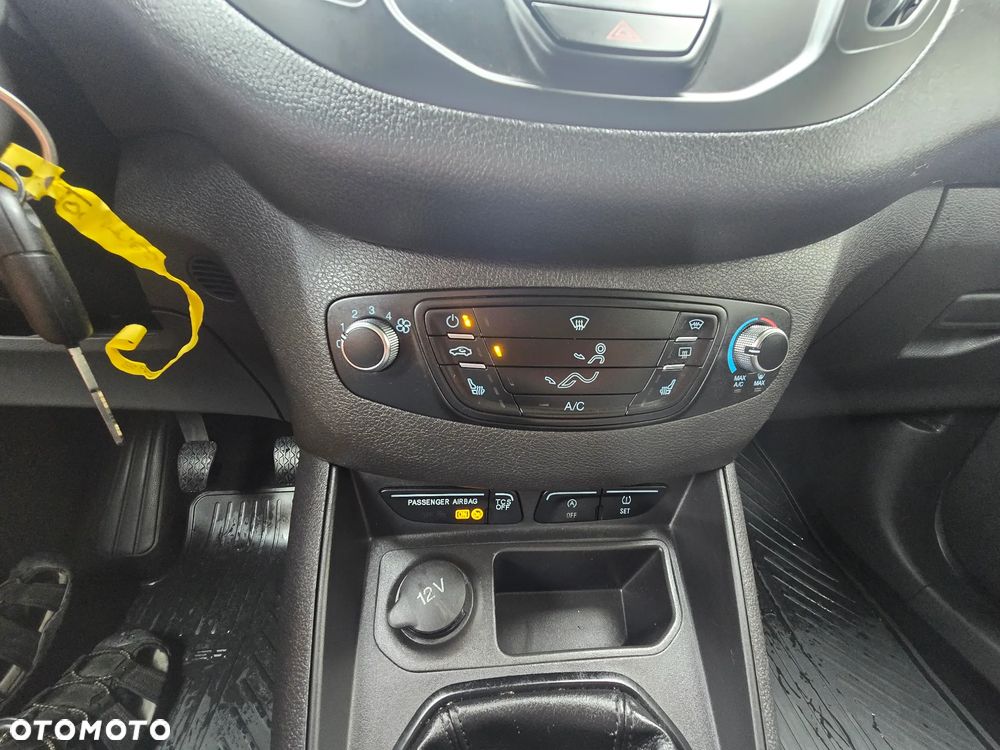 Ford Tourneo Courier 1.5 TDCi Sport - 23