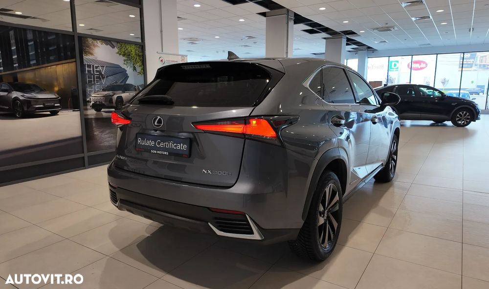 Lexus Seria NX 300h E-FOUR F SPORT - 6