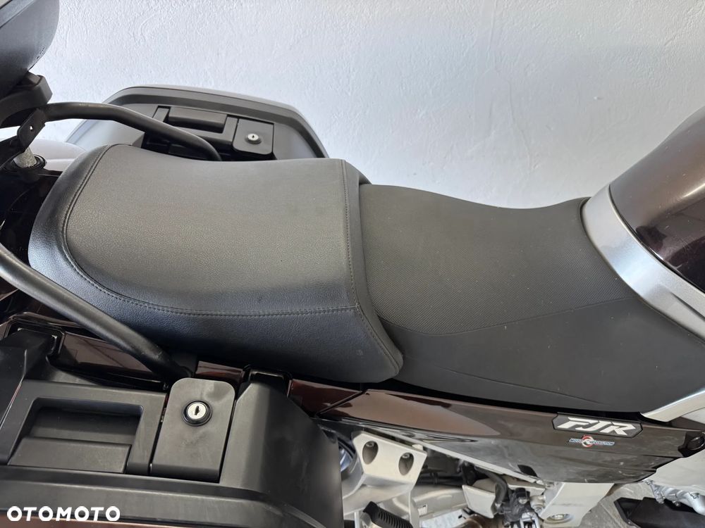 Yamaha FJR - 6