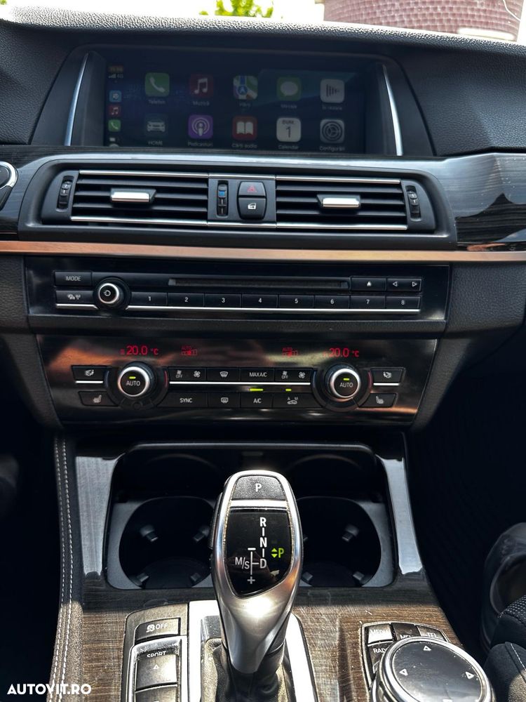 BMW Seria 5 525d xDrive AT - 13