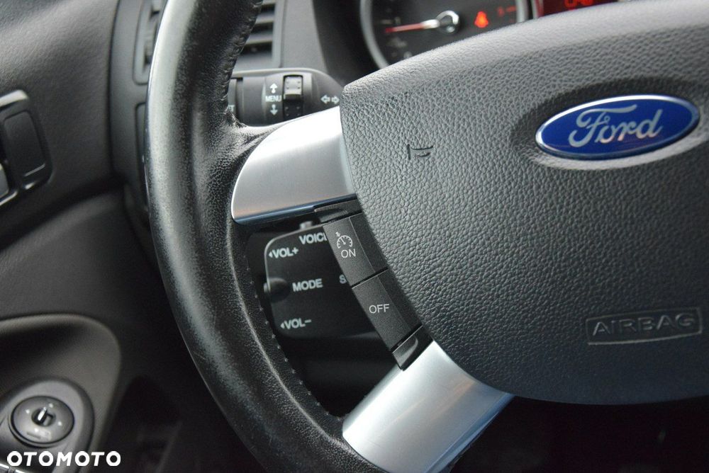 Ford Kuga 2.0 TDCi Titanium S - 37