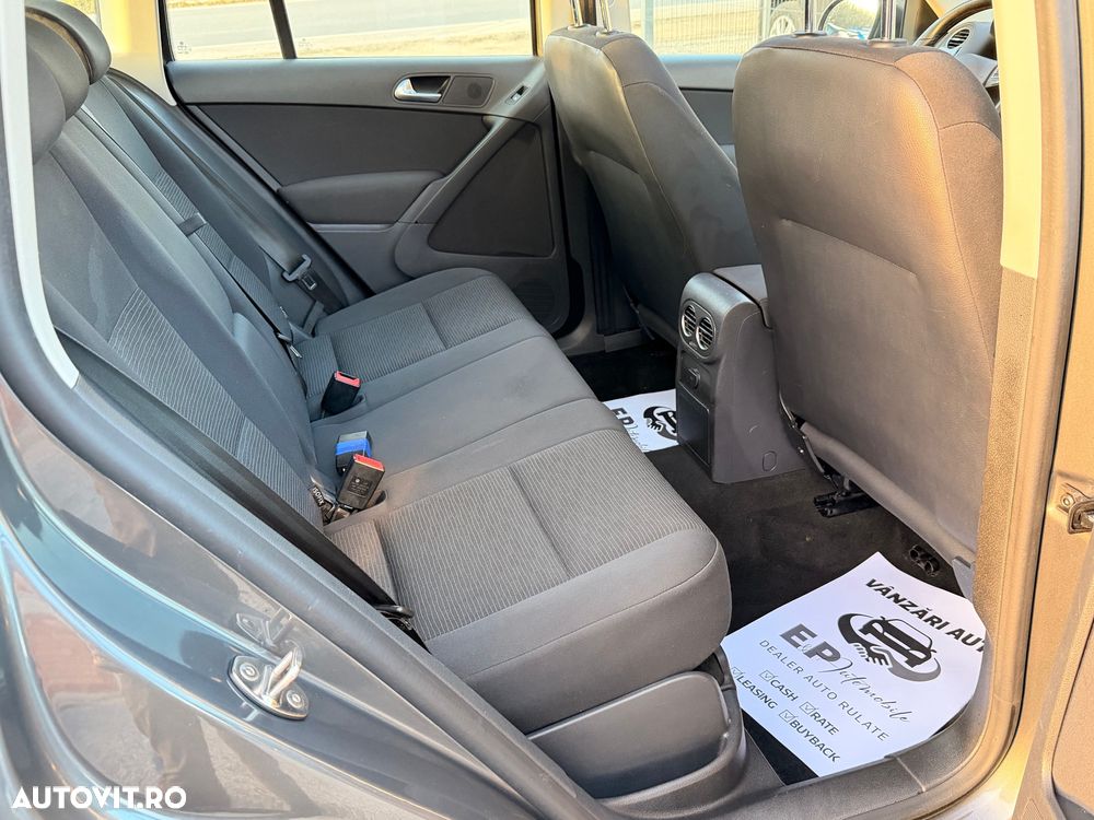 Volkswagen Tiguan 2.0 TDI SCR BlueMotion Technology Sport & Style - 16