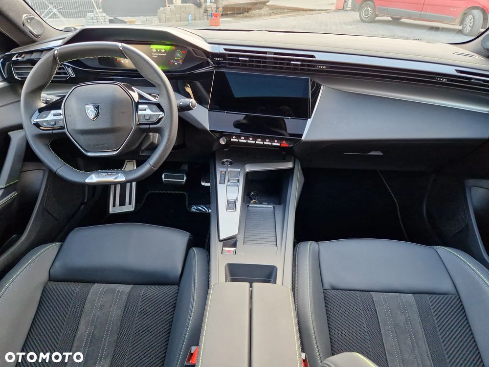 Peugeot 408 1.2 PureTech mHEV GT Exclusive S&S e-DSC6 - 8