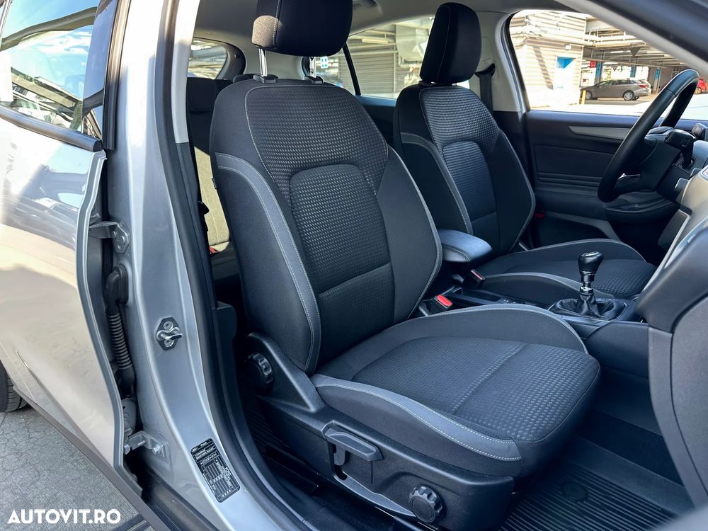 Ford Focus 1.0 EcoBoost Titanium Business - 10