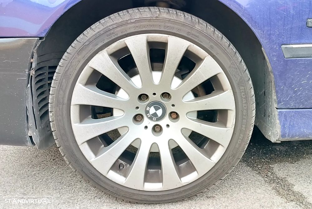 BMW 528 iA Touring - 13