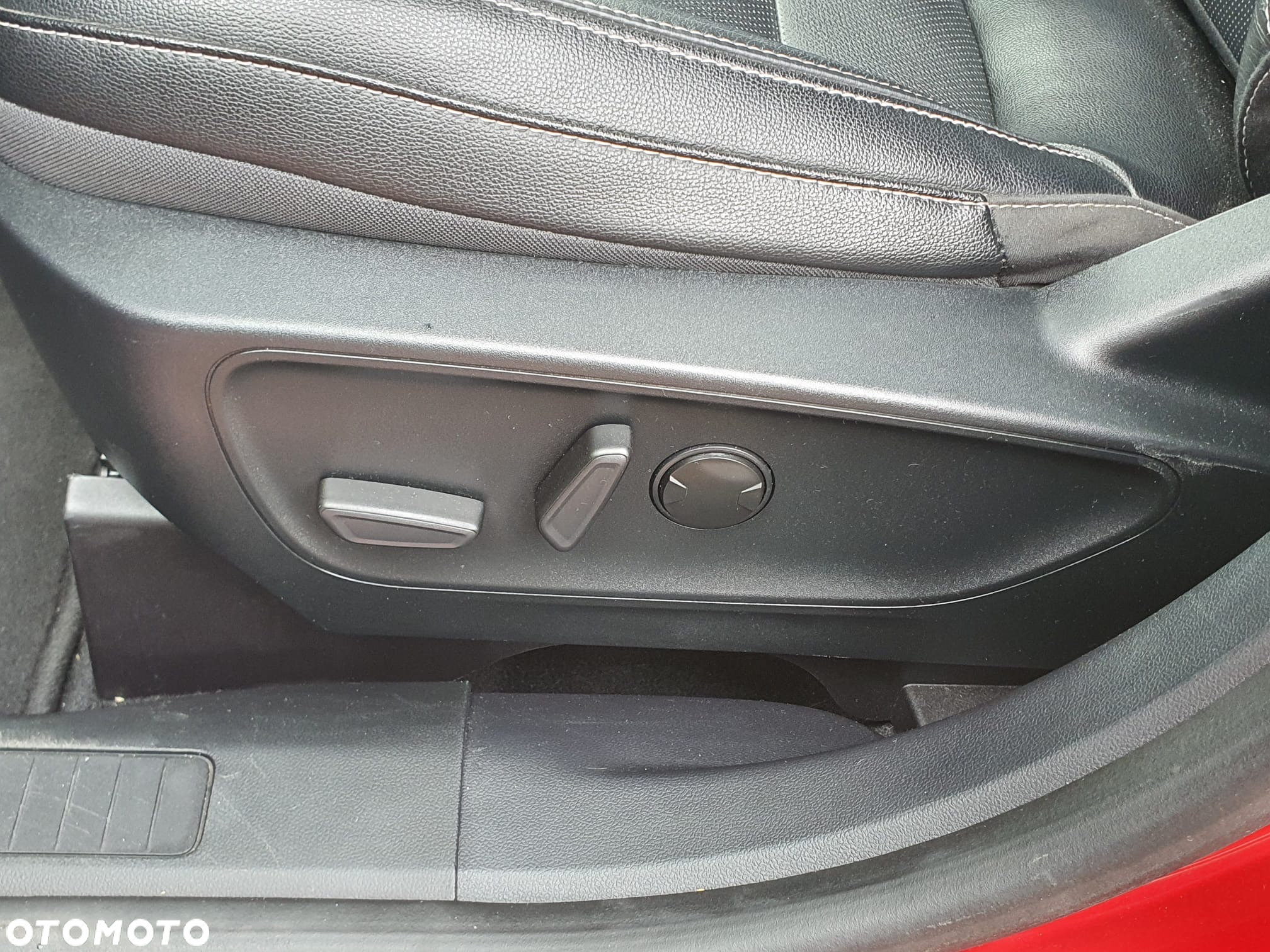 Ford Escape 2.0 EcoBoost AWD Titanium - 7