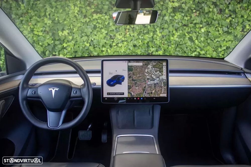 Tesla Model Y Long Range Dual Motor AWD - 16