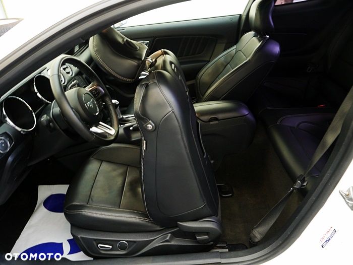 Ford Mustang 3.7 V6 Premium - 32