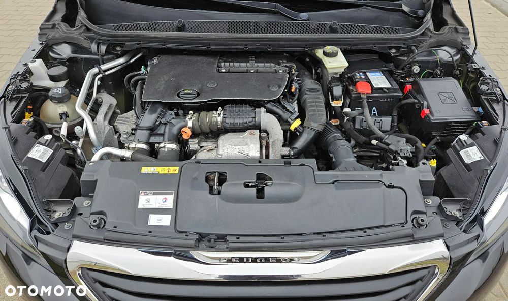 Peugeot 308 SW 1.6 BlueHDi Allure S&S - 23