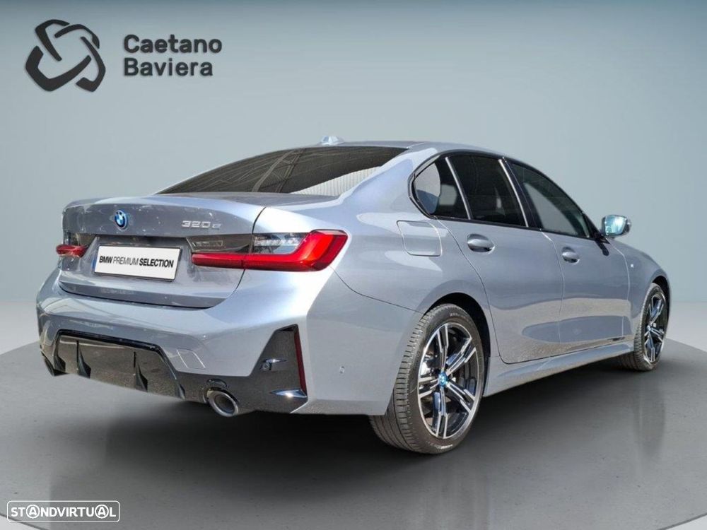BMW 320 e Pack Desportivo M Auto - 8