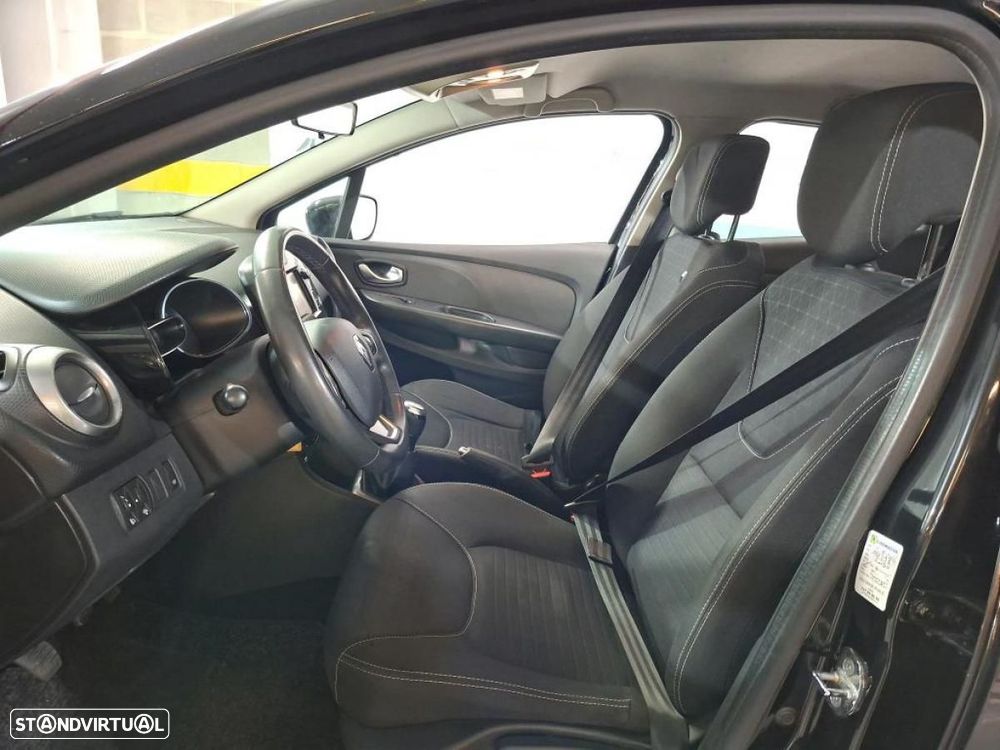 Renault Clio — photo 5