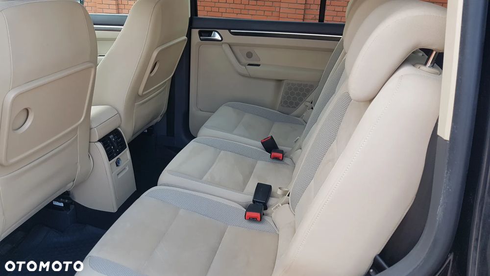 Volkswagen Touran 2.0 TDI DPF Highline DSG - 8