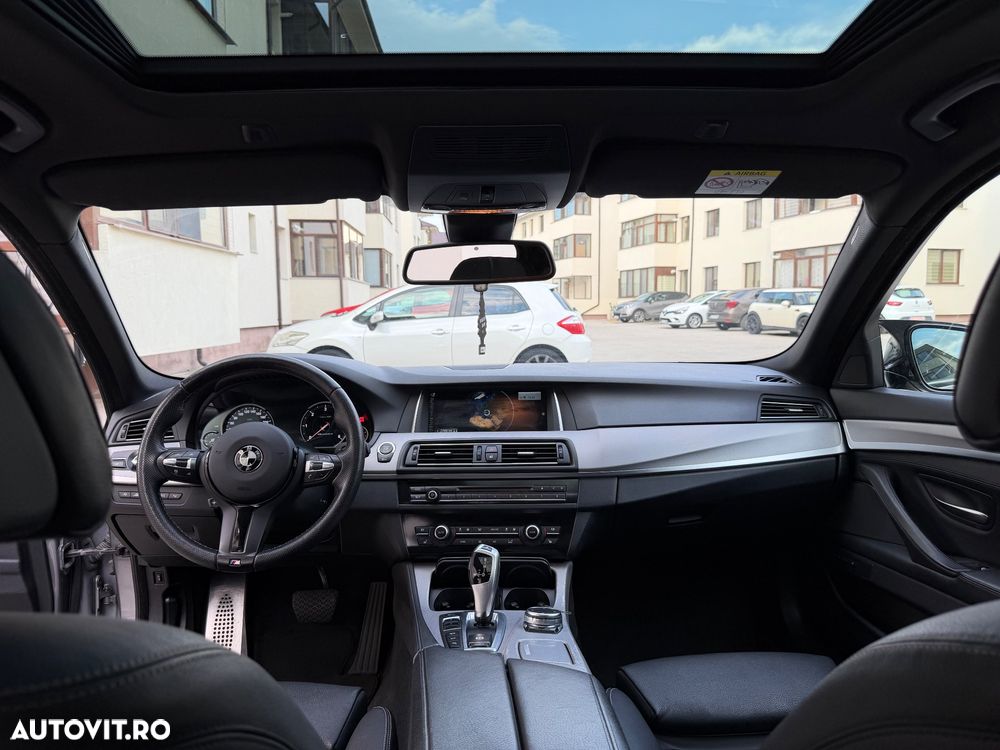 BMW Seria 5 530d xDrive Sport-Aut. - 32