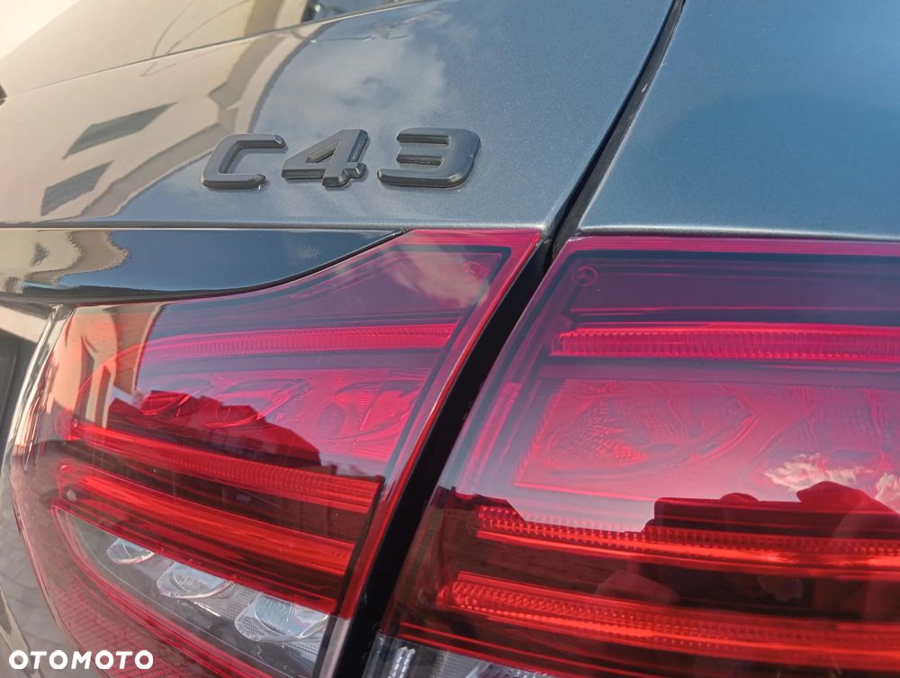 Mercedes-Benz Klasa C AMG 43 4Matic AMG TCT 9G - 34