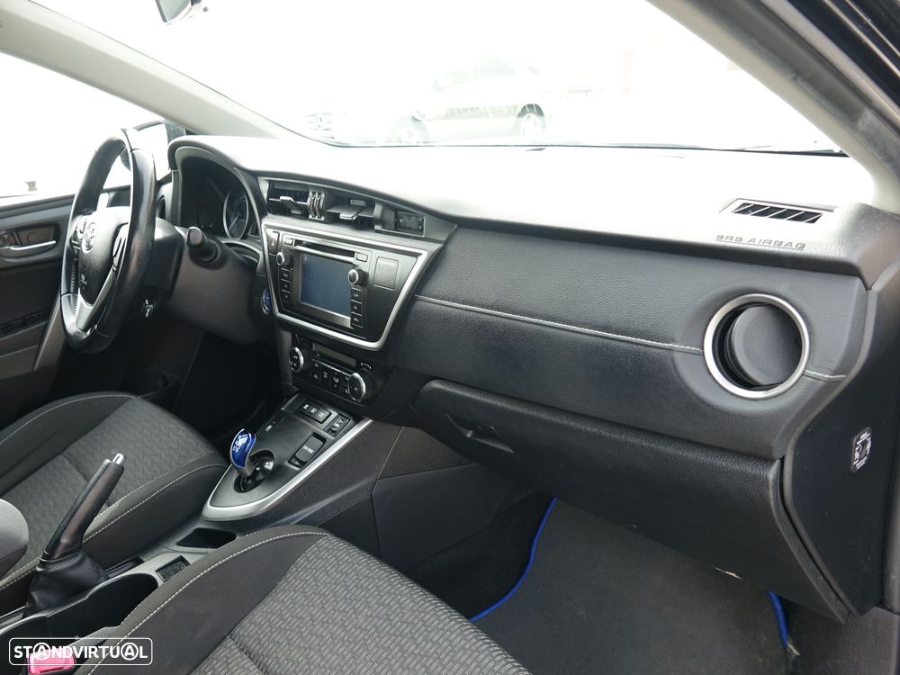 Toyota Auris 1.8 HSD - 11