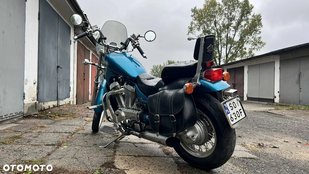 Suzuki Intruder - 6