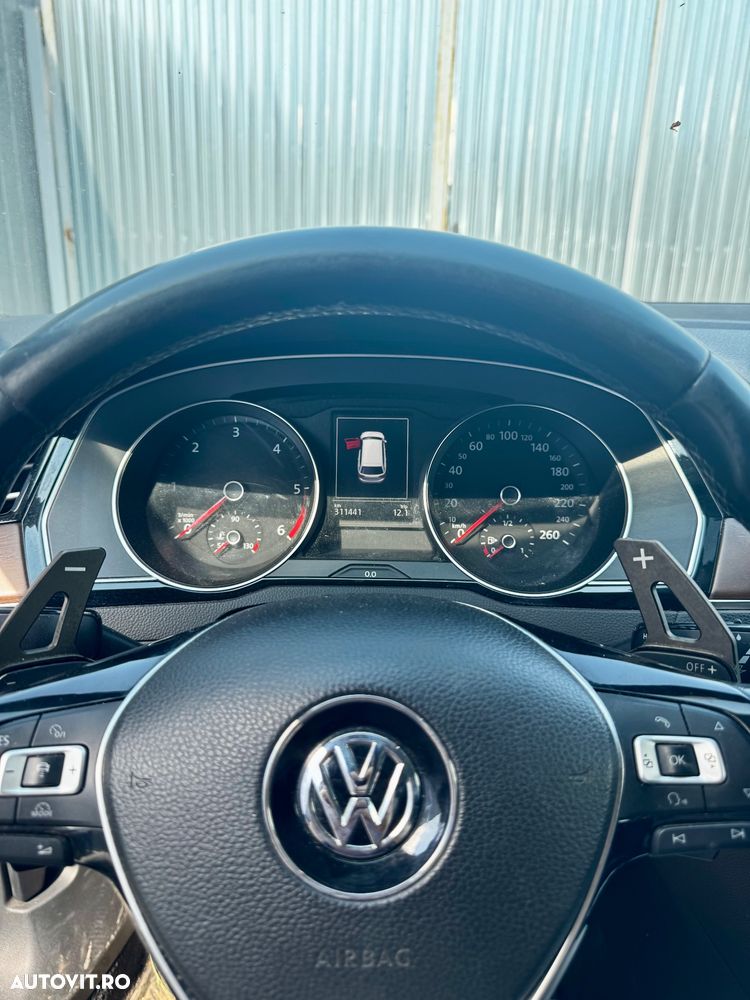 Volkswagen Passat 2.0 TDI DSG (BlueMotion Technology) Comfortline - 10