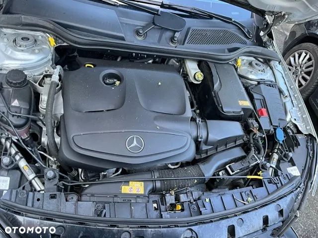 Mercedes-Benz GLA 250 4-Matic Urban - 6