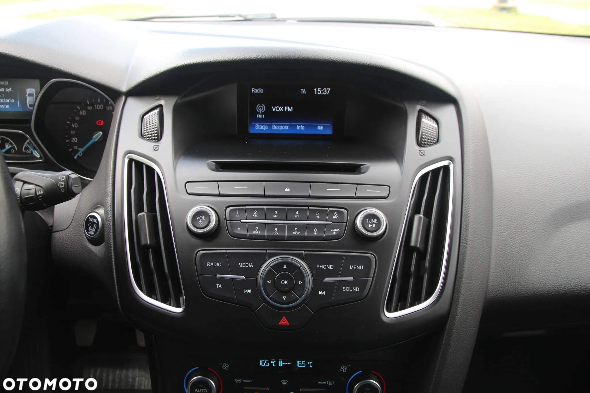 Ford Focus - 30