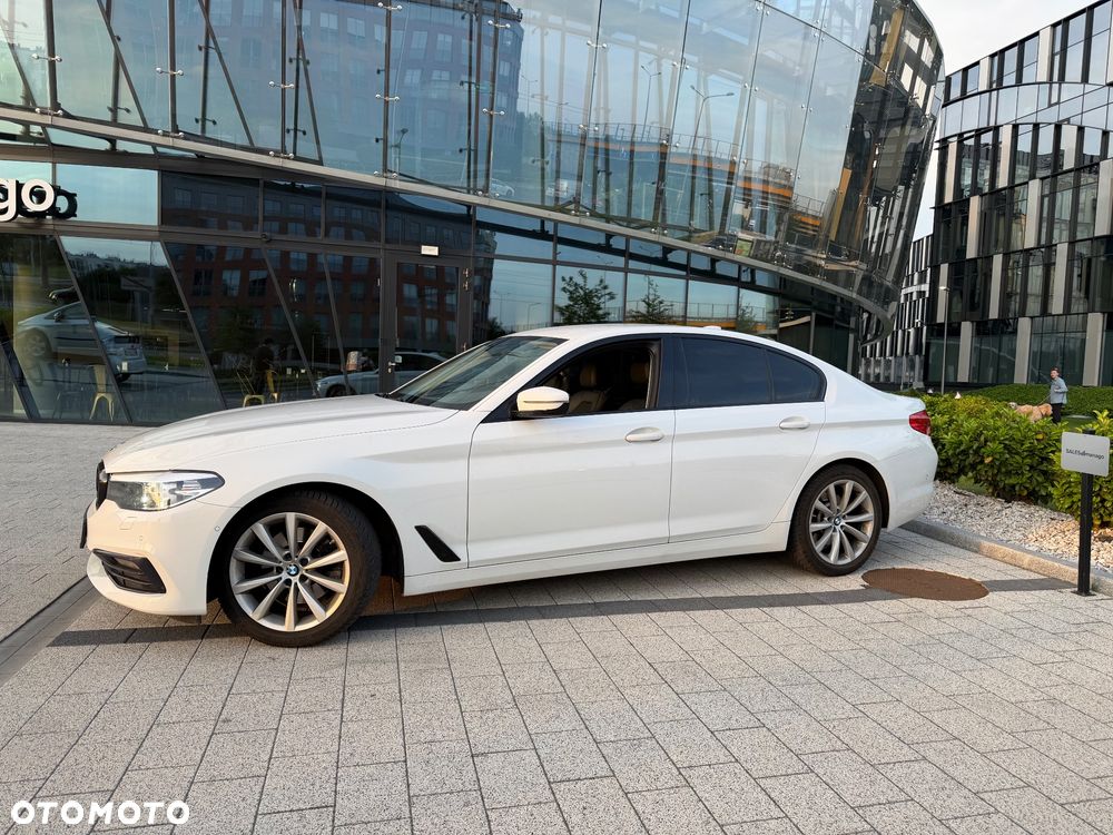 BMW Seria 5 518d Sport Line - 2