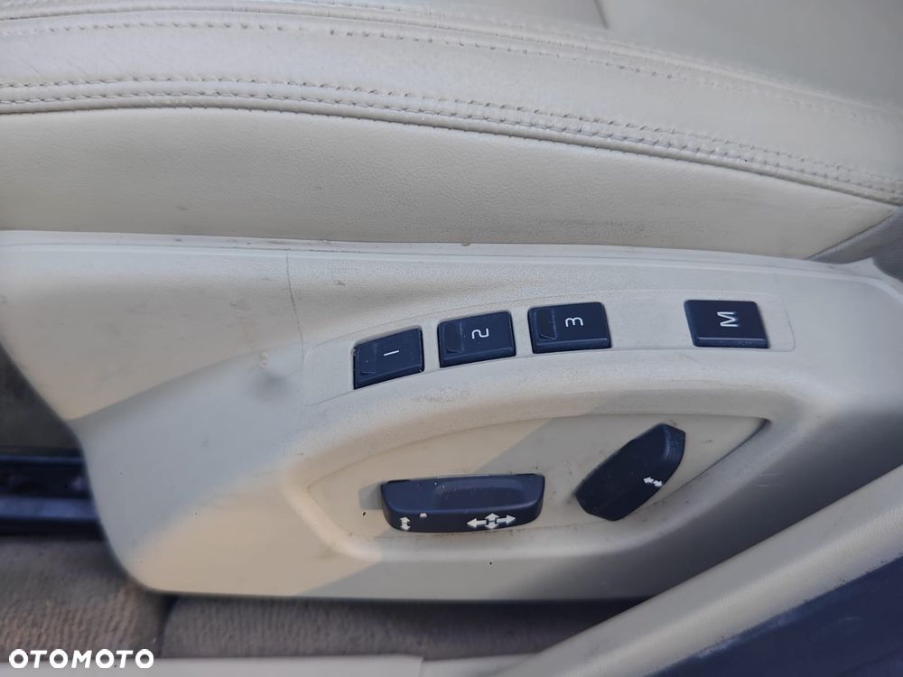 Volvo S60 2.5 T5 - 23