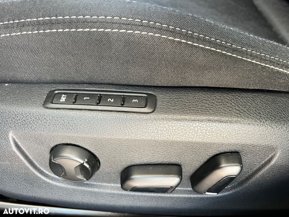 Skoda Superb 2.0 TDI DSG Sportline - 36