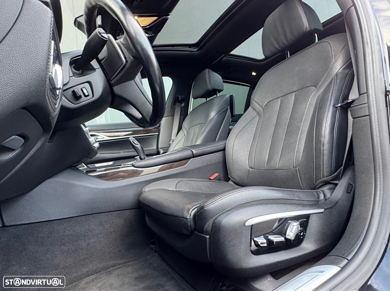 BMW 730 d Pack M - 16
