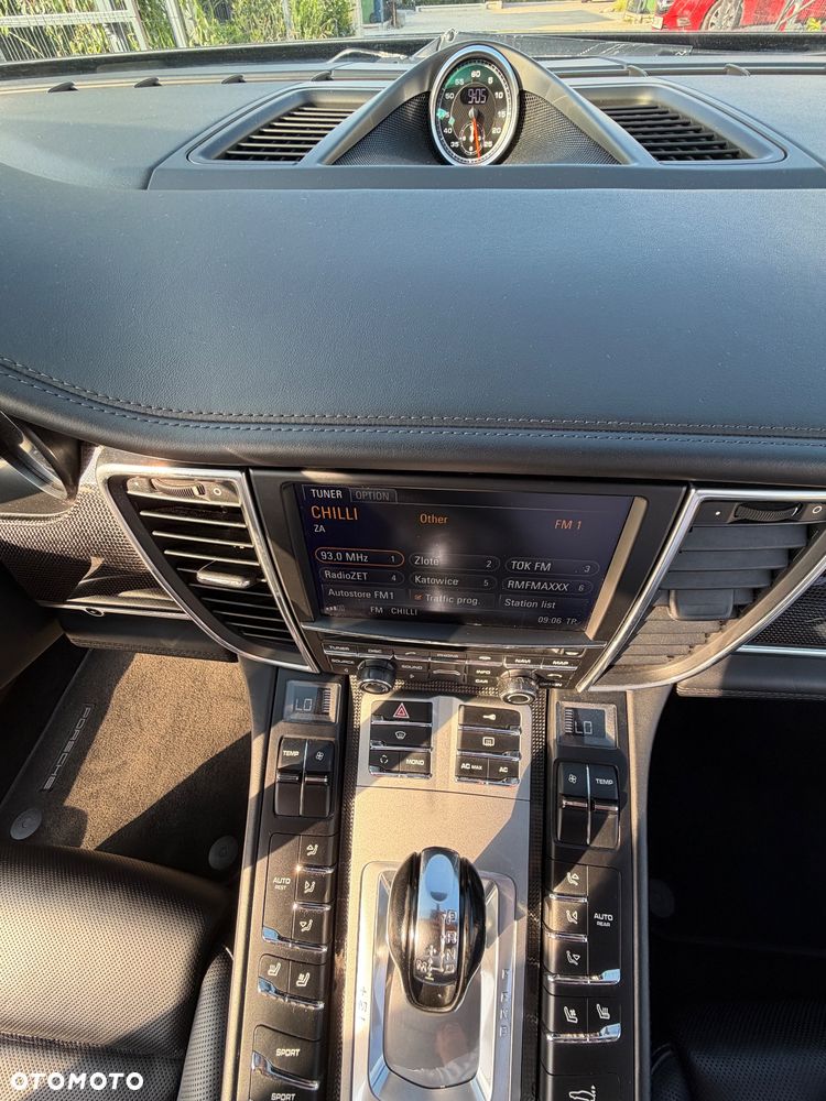 Porsche Panamera 4S - 16
