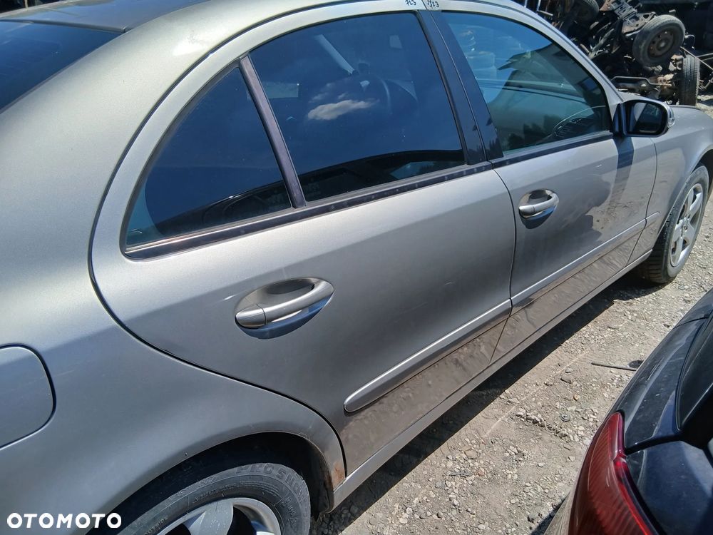 E-Klasa W211 2.2 CDI 646.961 lakier 723   maska zderzak drzwi  silnik skrzynia  klapa błotnik - 11